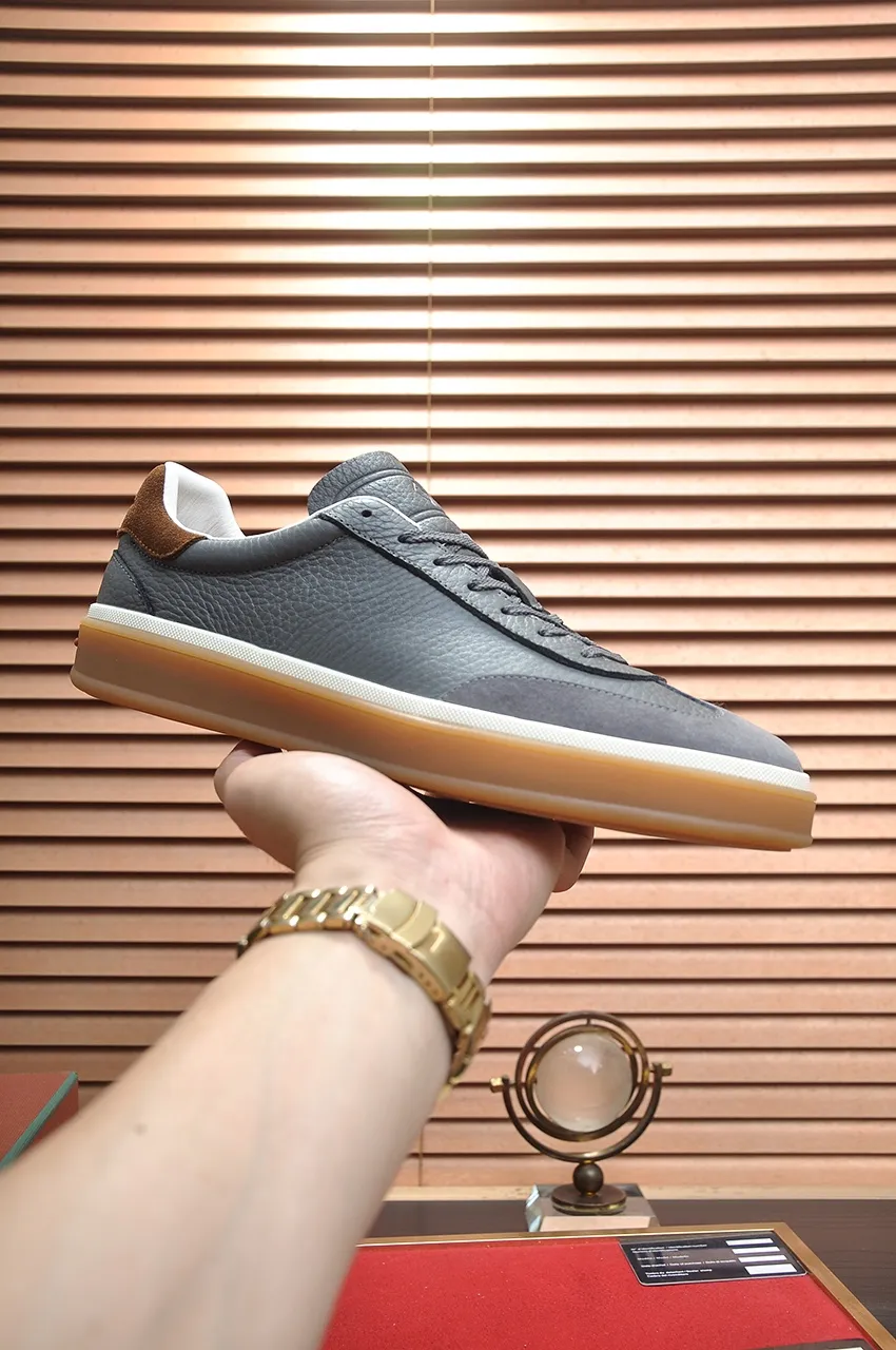 Men's men's shoes 💰540💶【𝐥𝐨𝐫𝐨 𝐏𝐢𝐚𝐧𝐚】lp classic loafers, an Italian treasure brand, the only brand that can match Hermès! Only after wearing it do we realize that we cannot let down our feet. The upper is imported cashmere, the lining of water-dyed cowhide ➕ the cowhide feet, the official original glass rubber outsole, and the pendant. Exclusive original packaging (tag ➕ brand paper ➕ outer box ➕ hand bag) code number: 38-45